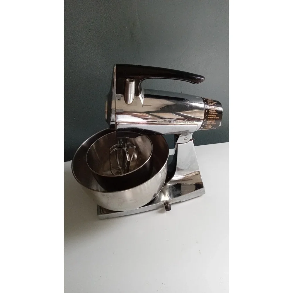 Vintage Stand Mixer Chrome Electric Kitchen‎ Mixer with Bowls Retro Style